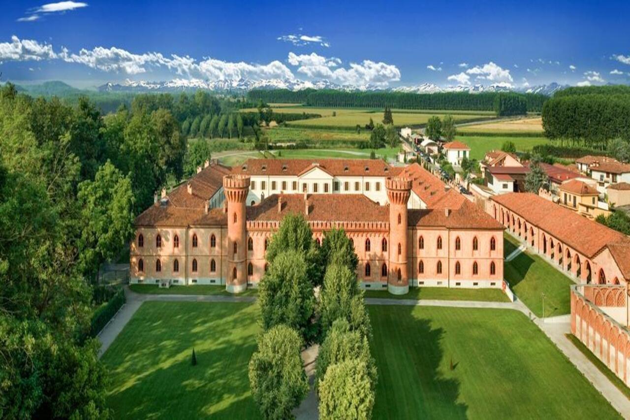 Albergo Dell'Agenzia Bra Dış mekan fotoğraf