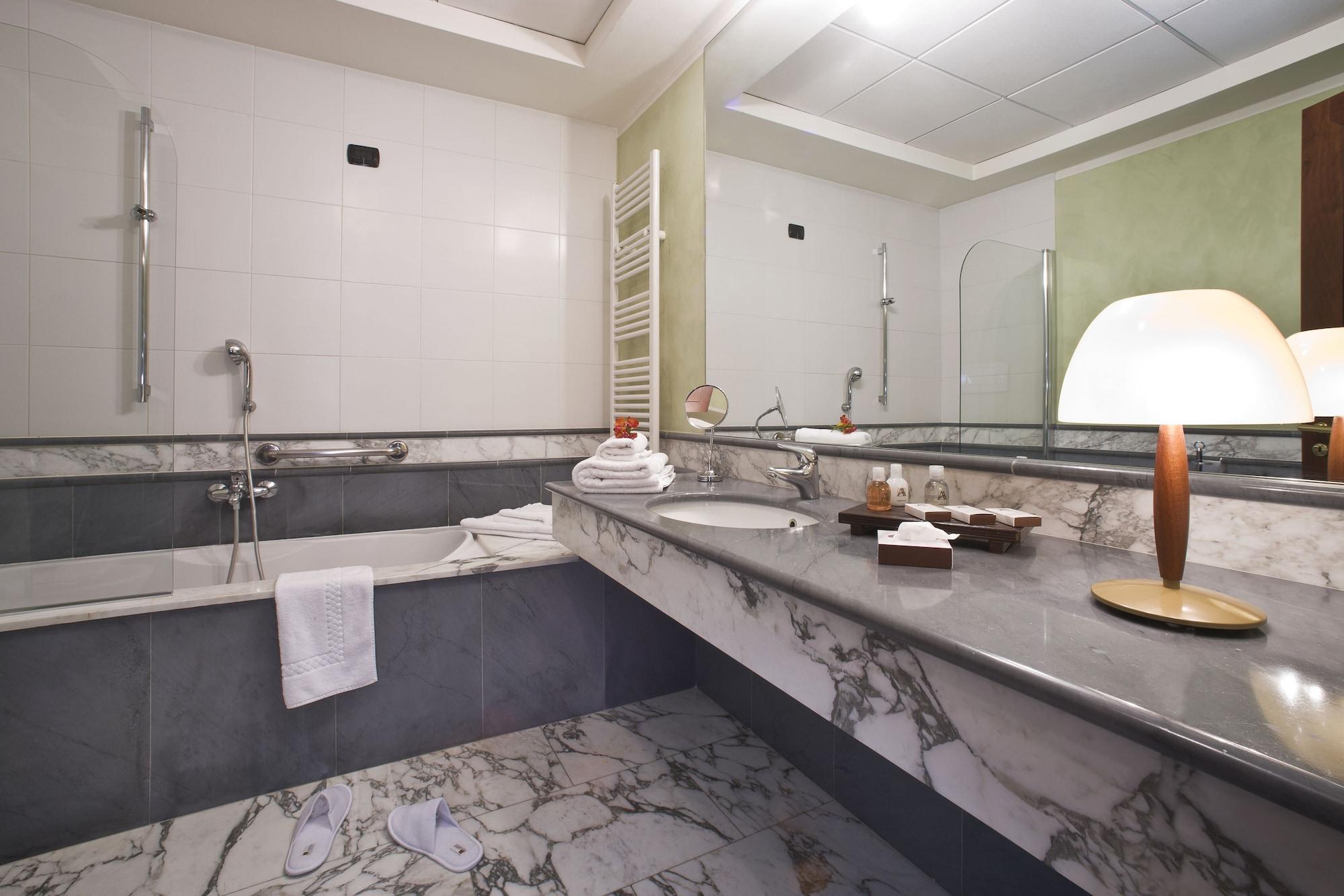 Albergo Dell'Agenzia Bra Dış mekan fotoğraf
