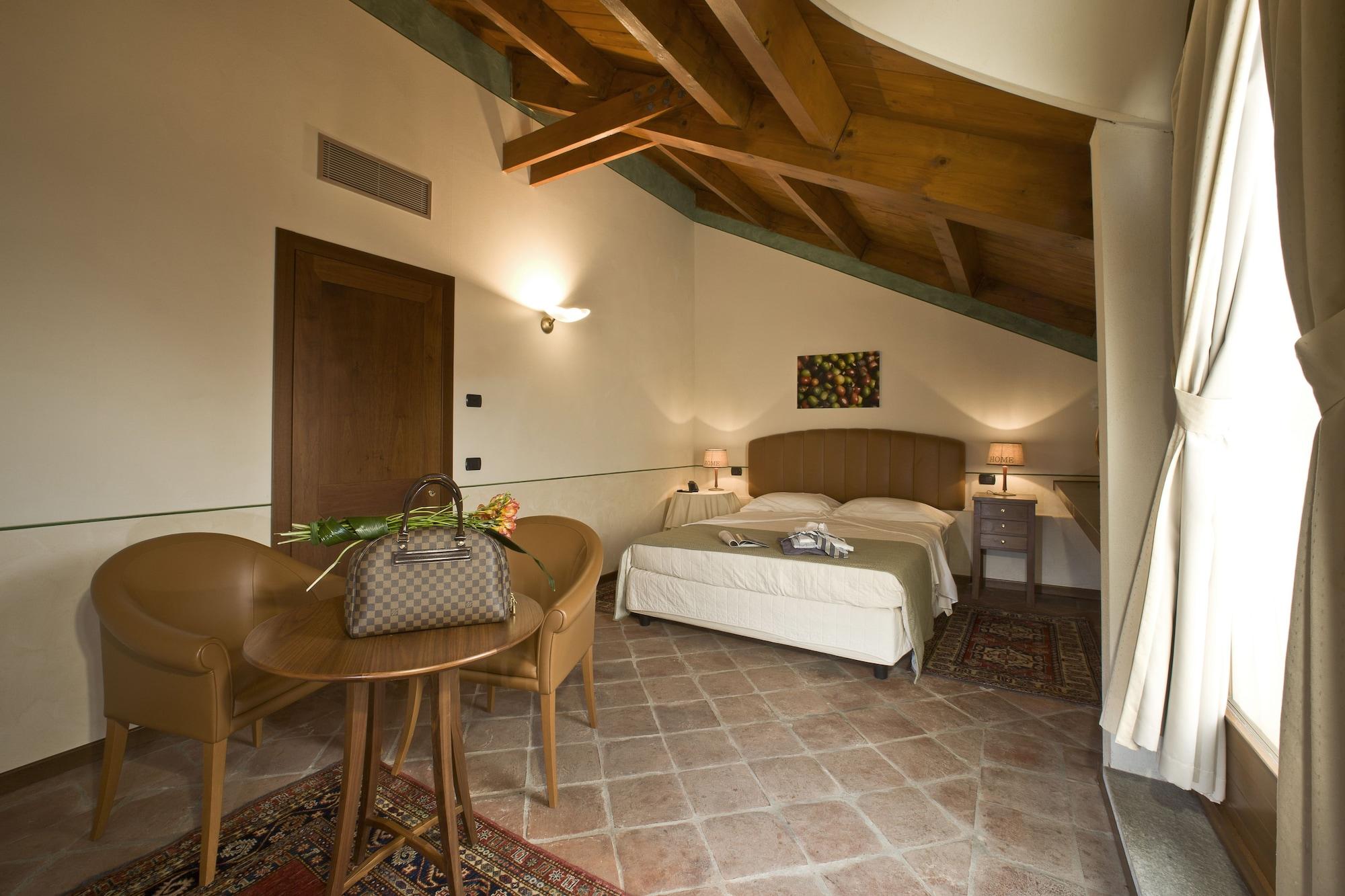 Albergo Dell'Agenzia Bra Dış mekan fotoğraf
