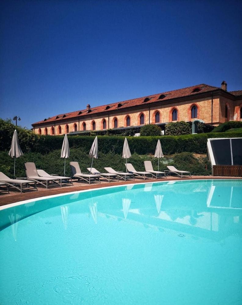 Albergo Dell'Agenzia Bra Dış mekan fotoğraf