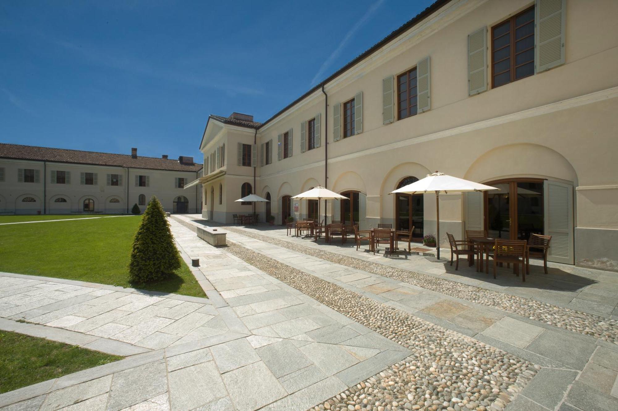 Albergo Dell'Agenzia Bra Dış mekan fotoğraf