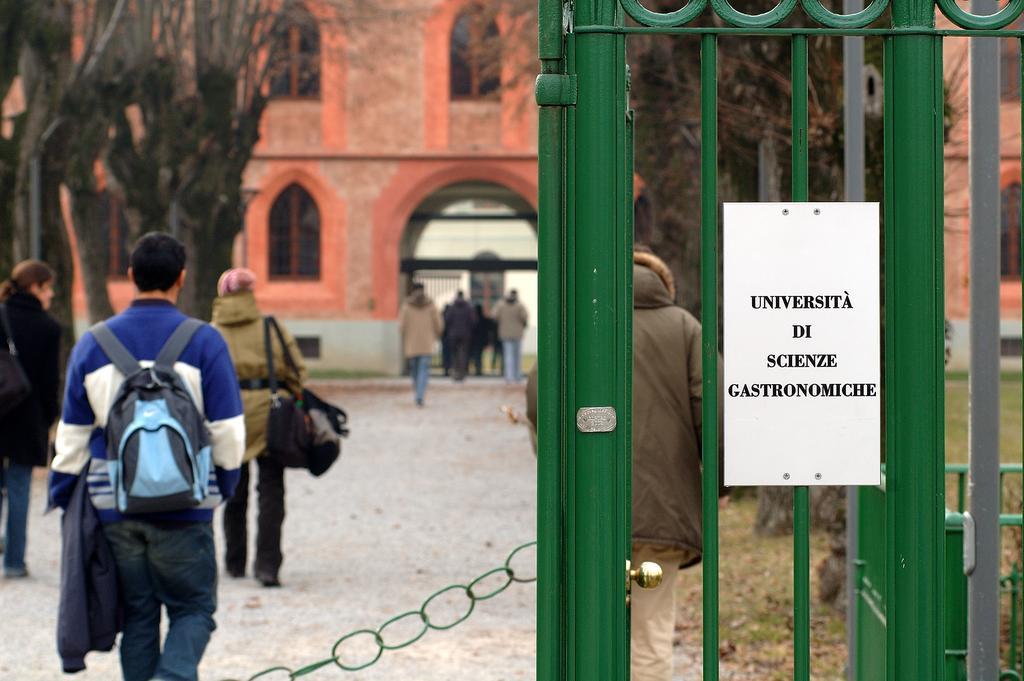 Albergo Dell'Agenzia Bra Dış mekan fotoğraf